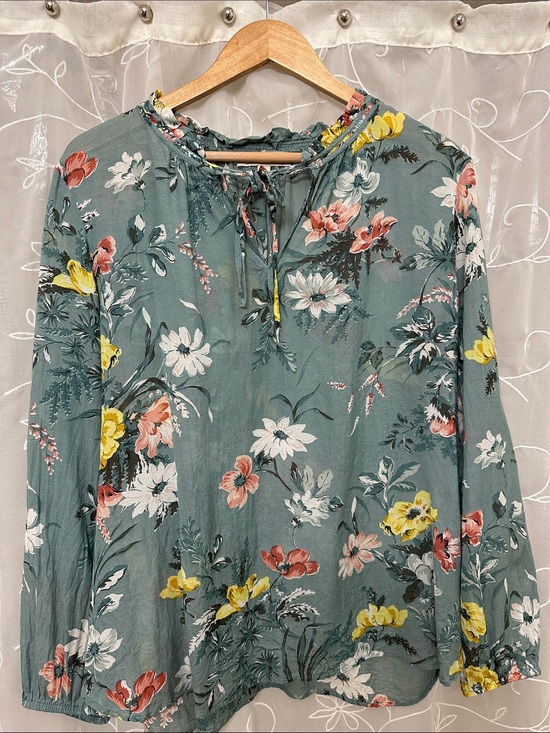 LOFT Tops - LOFT green Floral Long-Sleeve Tie-Neck Blouse